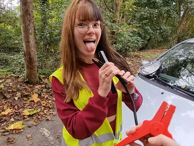 PANNEN CHAOS auf dem ÖFFENTLICHEN Parkplatz !!