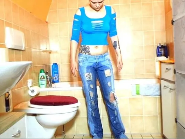Jeans mit 2 mal Pipi