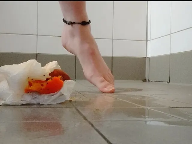 Klebrige Füße beim Duschen