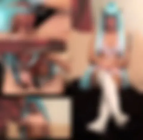Manga-Girl bläst dicken Schwanz!