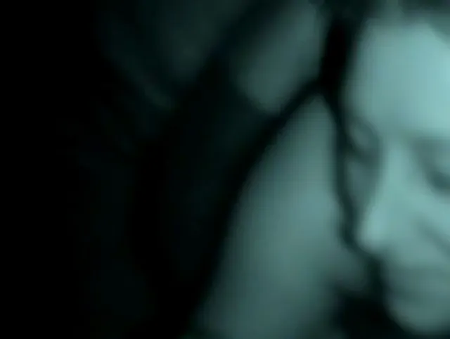 Nachtsicht-Blowjob und Spermaschlucken
