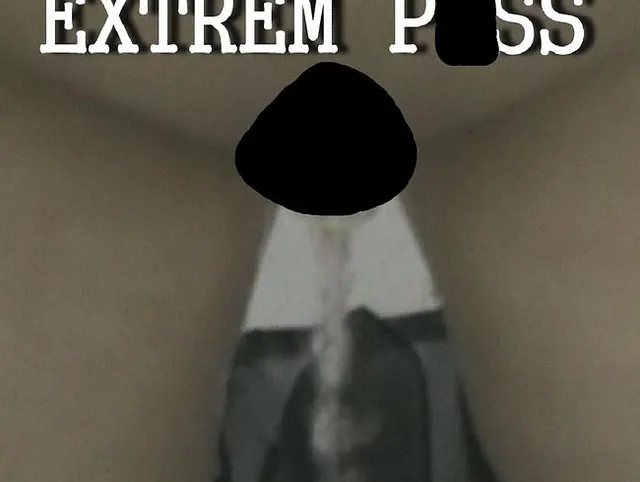 Durch die Strumpfhose - Extremer Pissdruck
