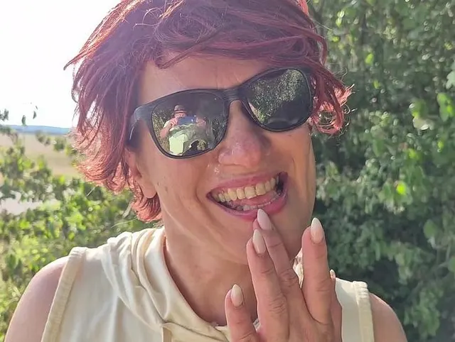Schwanzlutschen und Sperma auf der Brille