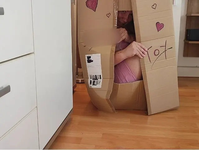 Es raschelt im Karton!! DEIN neues Sextoy ist angekommen!!