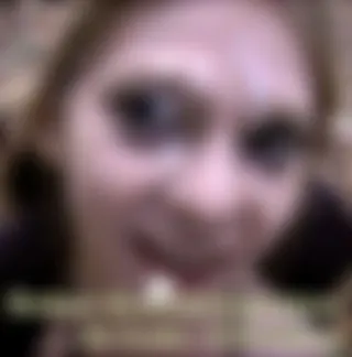 Fetter Gesichtsspritzer für Daddy´s Fickstück :O