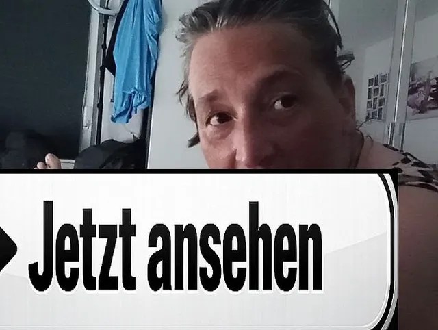 Reife Deutsche bläst älteren Herrn richtig geil aus