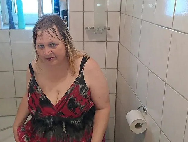 Schlampenpiss im stehen