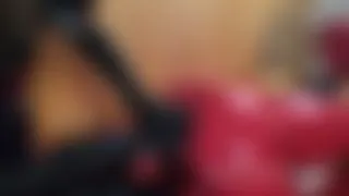 Fisting und Dildos in der Kugelmaske