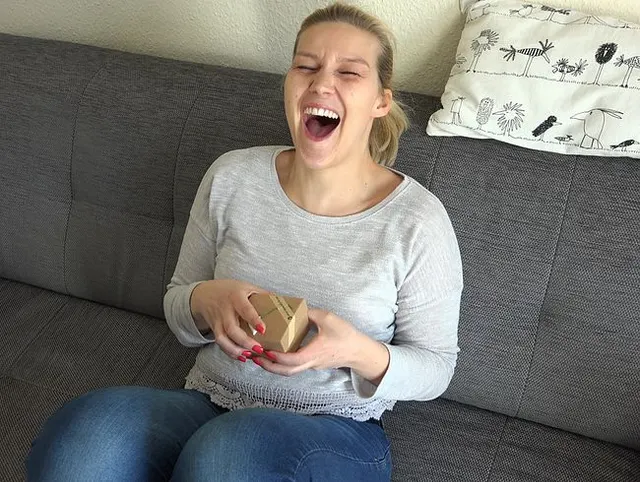 Perverse Geburtstagsüberraschung mit XXL Facial!!!
