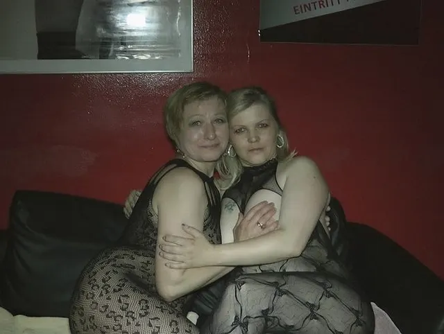 Pornokinobesuch mit blasen und abspritzen