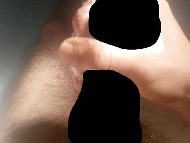 Vor dem AO Sex geil den Schwanz gesäubert