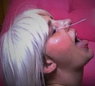 Wet Blowjob - tief und hart in meinen Hals auf dass Mann kommt!