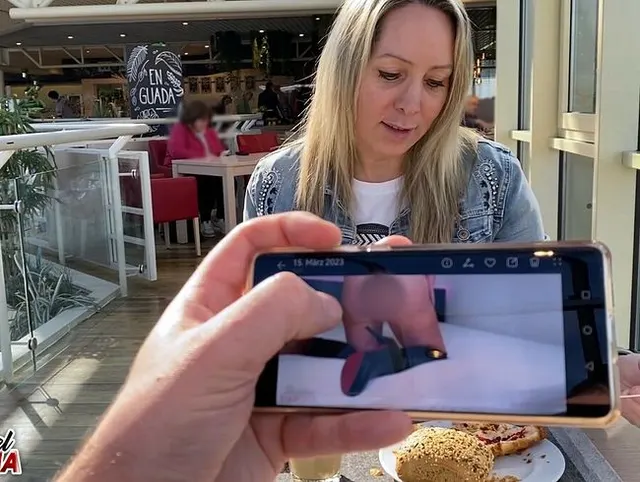 Pornos Mitten im Café! Mein fickgeiler Azubi