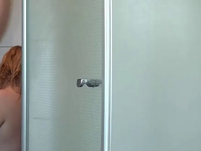 Blowjob unter der Dusche