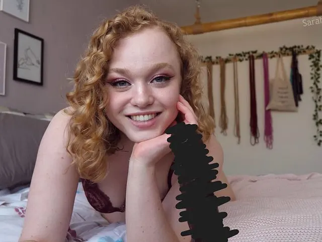 POV-Creampie-Fick mit schwarzem Dildo