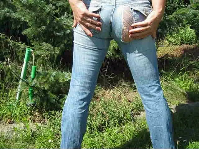 in die hose gepisst-outdoor
