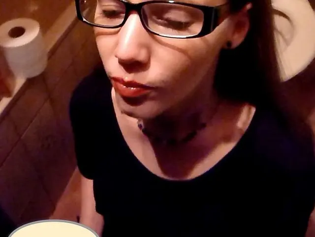 Die zugepisste Bibliothekarin