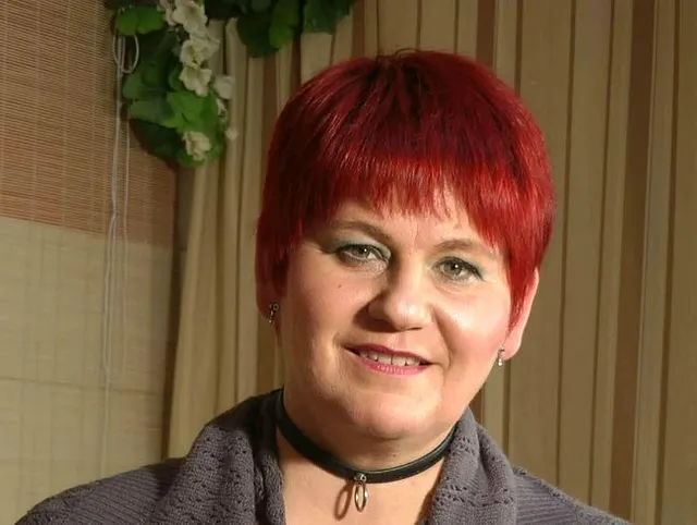 Brustfolter mit Gewichten, Klammern und Pumpen