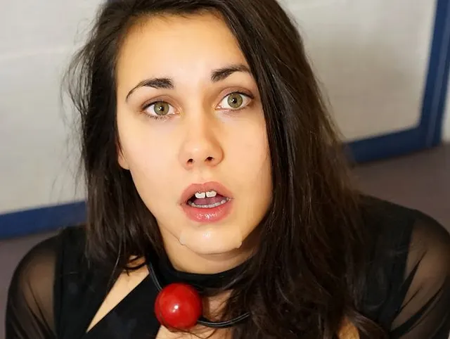 Mein krasses Nikolaus-Fest Teil 2 -  JETZT mit mega CREAMPIE aus allen Löchern.