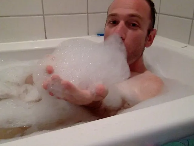 Mir ist so heiß hier in der Wanne...!