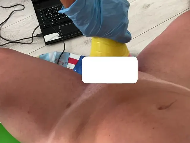 Oma Schwanzmassage Taschenlampe Sperma
