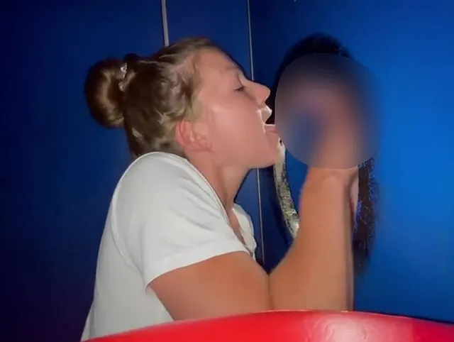 Glory Hole! Man muss auch mal andere Schwänze testen!