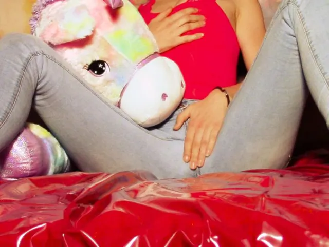 Mit meinem Einhorn kuscheln und nass werden