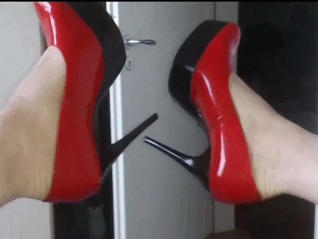 Super ROTE High Heels **für spelunker**