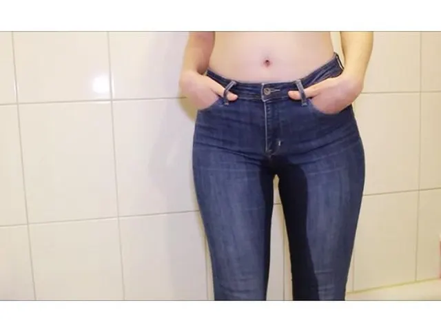 MEIN 1. JEANSPISS***
