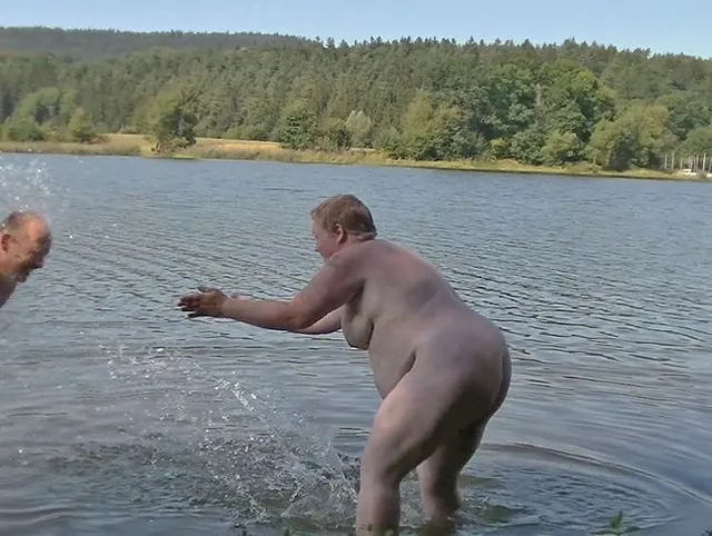 FKK Baden mit fettem Girl