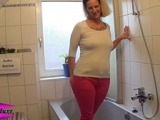NS-Fetisch #5 - Defektes Hotel WC