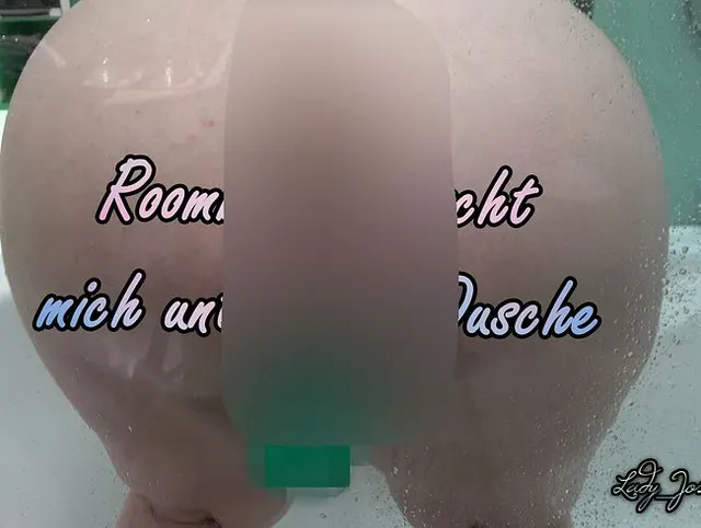 Roomboy erwischt mich beim Duschen
