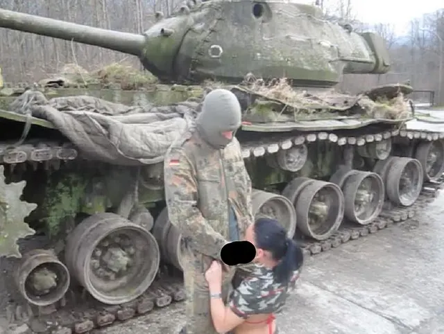 Heimlich auf dem Panzer gedreht!!!