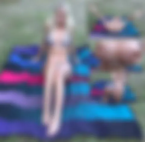 Bikini Bitch! Wichsvorlage!