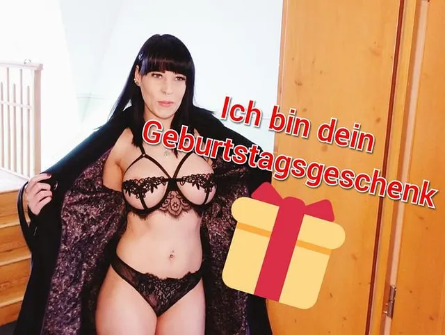 Ich bin dein Geburtstagsgeschenk Du darfst mich Ficken !!! Creampie Hardcore Nahaufnahme