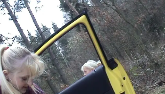 Outdoor gleich neben der Strasse