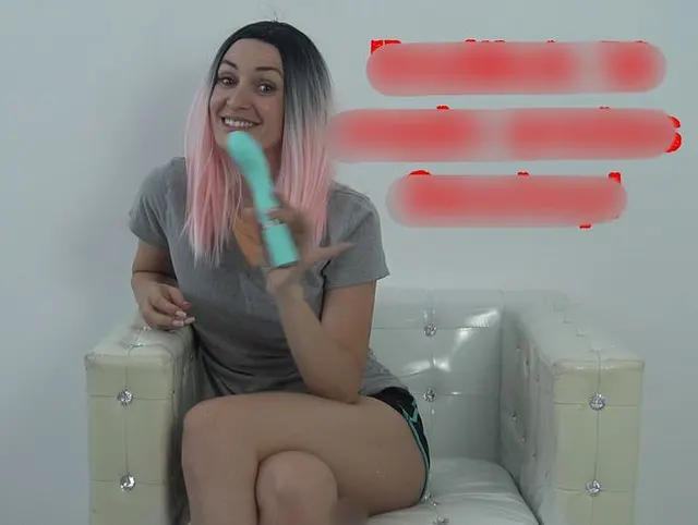 Endlich 18 - mein erstes Sextoy – Handyfund