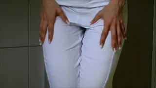 Weisse Hose mal vollgepisst