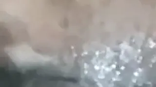 Ich wurde von meinen eigenen Spritzern durchnässt. (Spritzbrunnen)