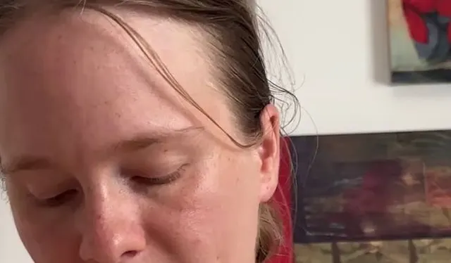 Kleines schwarzes Ding bringt meine Pussy zum Überlaufen