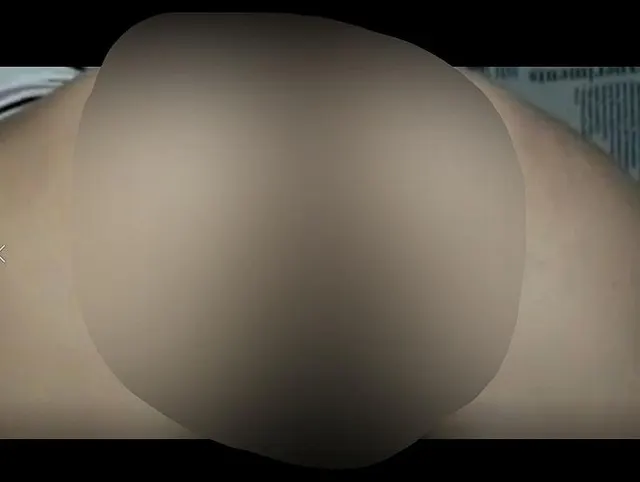 Extreme Nahaufnahme Arsch fingern ein Spiel mit großen Kitzler auf haarigen Busch