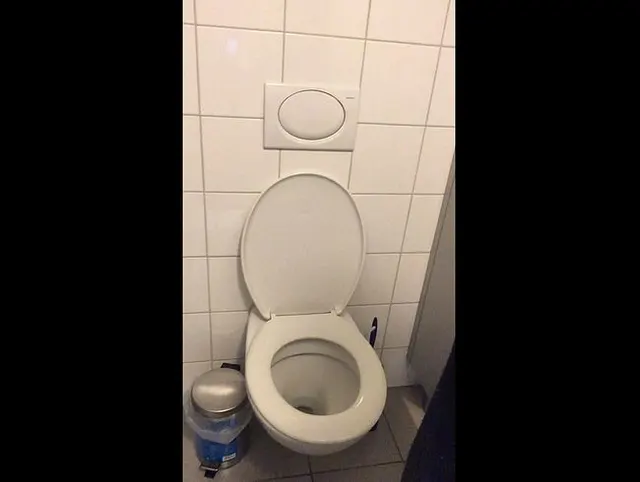 ***MAL KURZ PIPI MACHEN***
