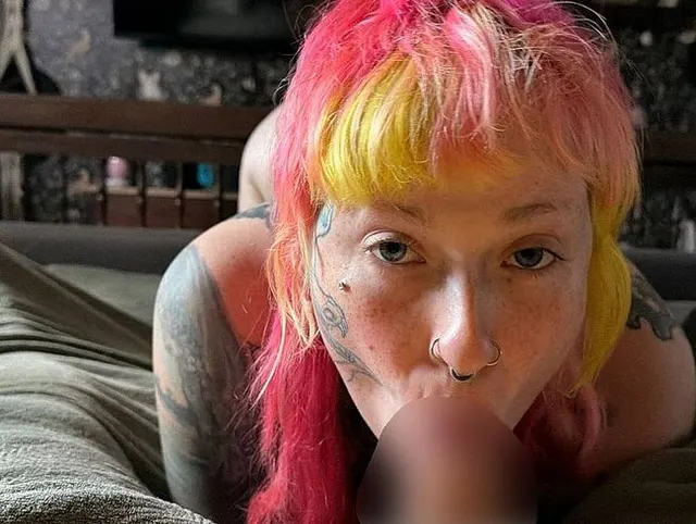 Dirty Talk Hure wichst und bläst deinen Schwanz