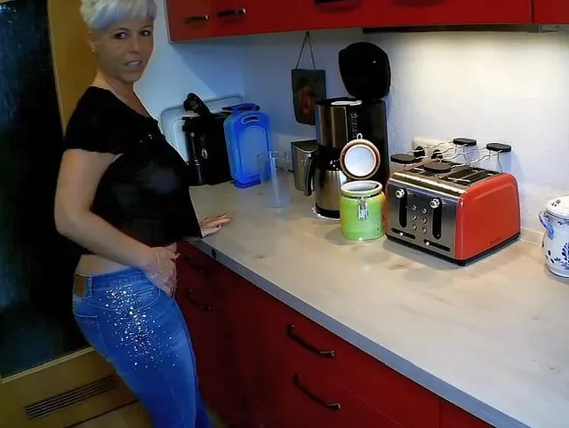 In die neue Jeans gepisst!