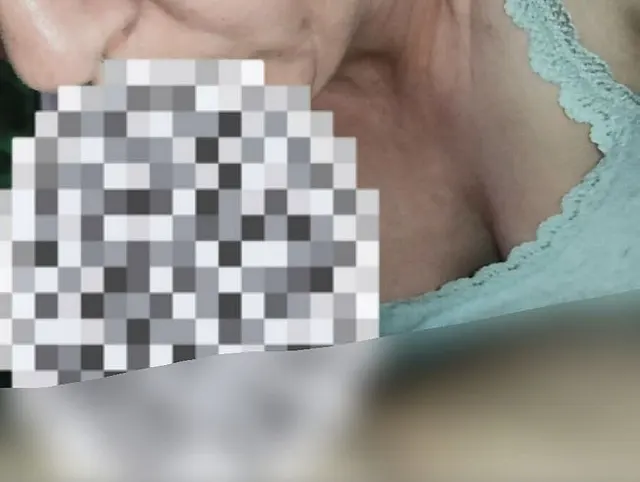 Reife Amateurin gibt einen schlampigen Blowjob mit oralem Creampie