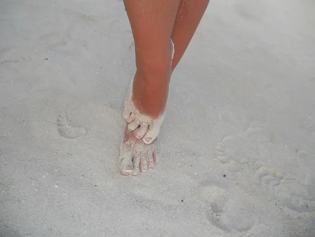 Meine geilen Füße am Strand der Karibik
