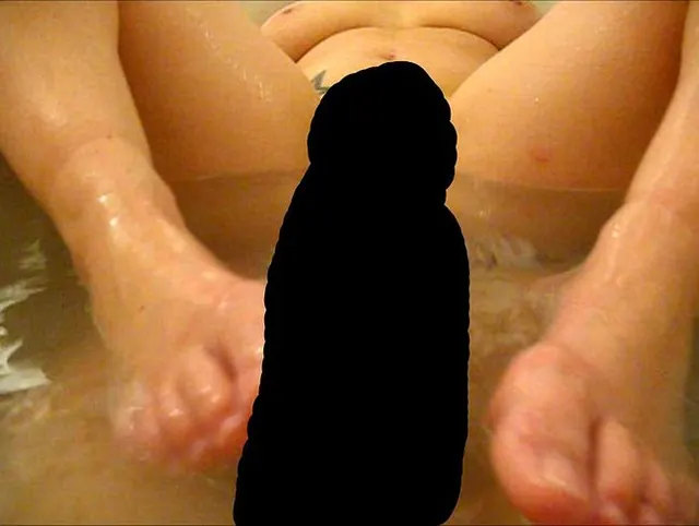 Badewanne - Füße - Schwanz